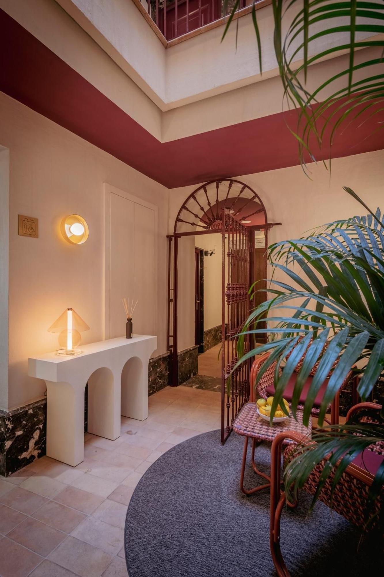 Lirium Casa Patio Hotel Seville Luaran gambar