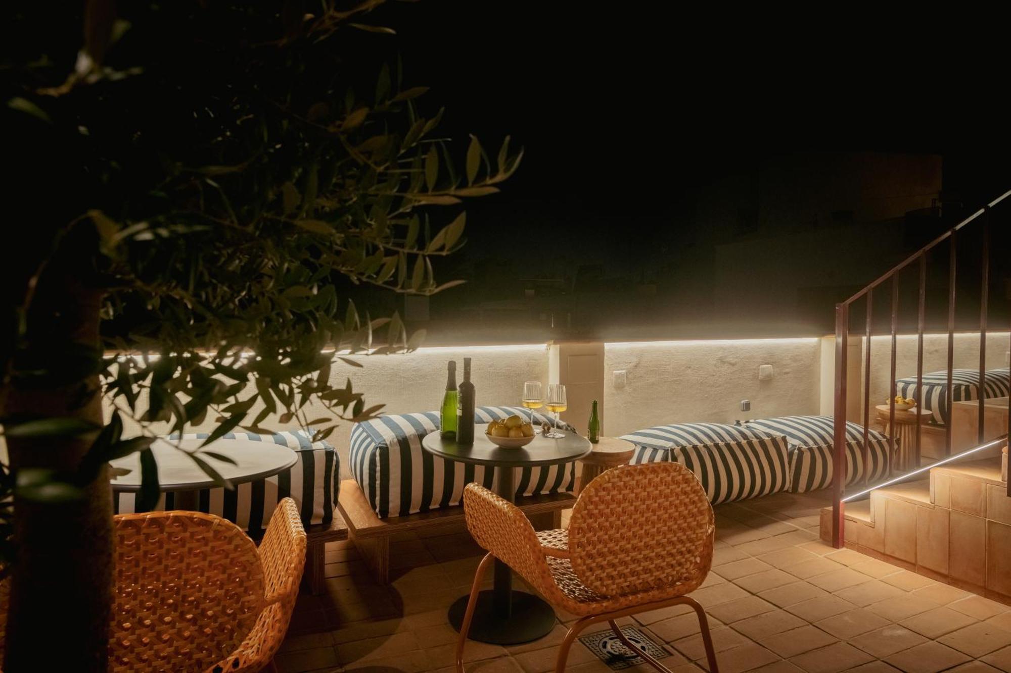 Lirium Casa Patio Hotel Seville Luaran gambar