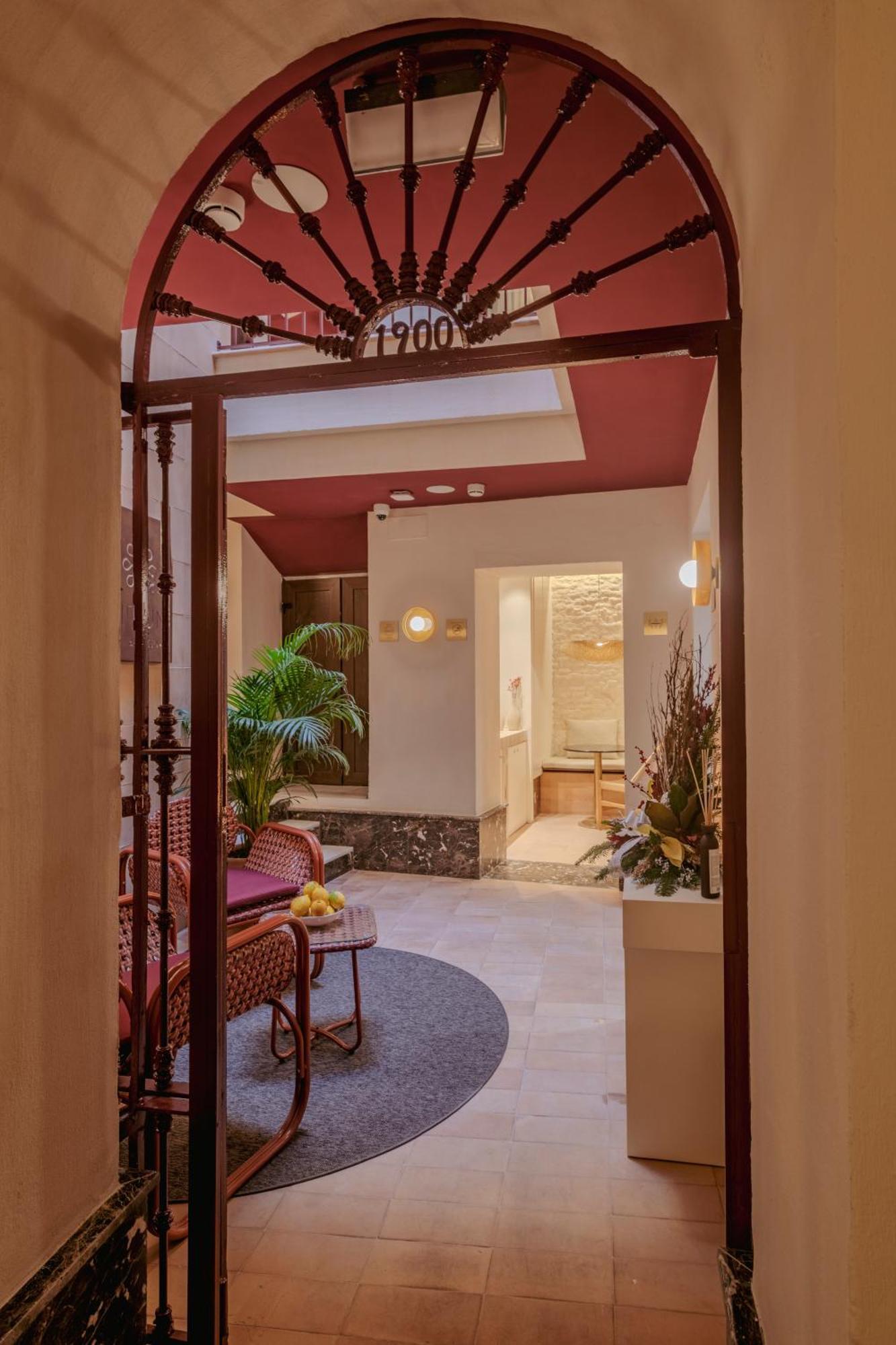 Lirium Casa Patio Hotel Seville Luaran gambar