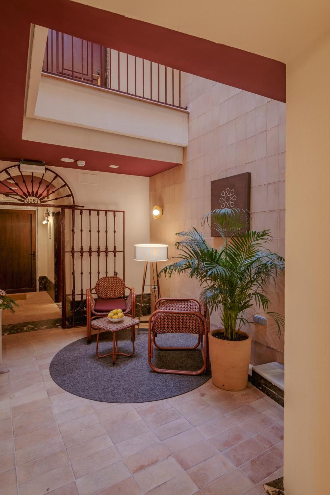 Lirium Casa Patio Hotel Seville Luaran gambar