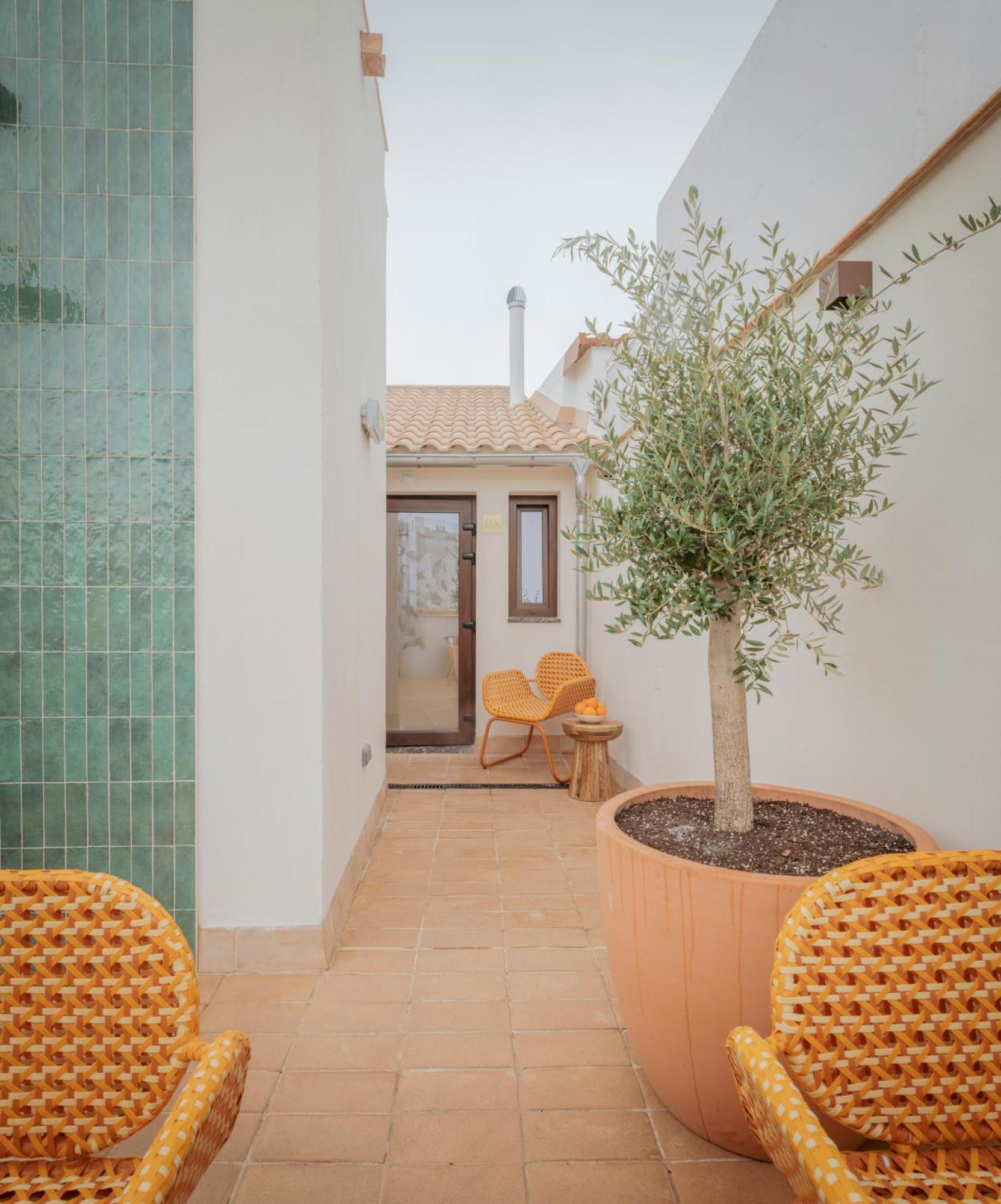 Lirium Casa Patio Hotel Seville Luaran gambar